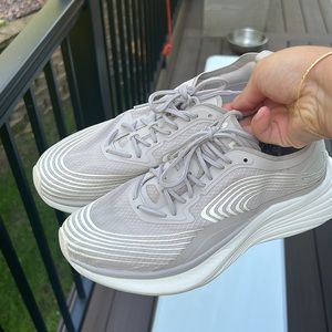 APL Streamline Training Sneakers